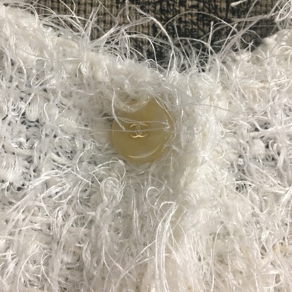 New With Tags CHANEL White fuzzy twinset w/tank & short sleeve 1-button cardigan - Picture 7 of 17